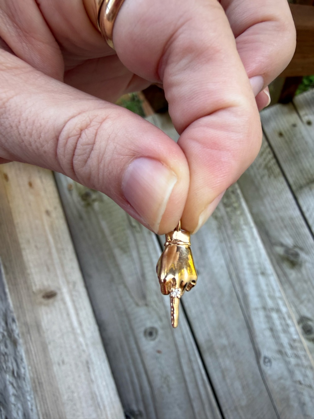 Maura Green "The Ladybird" Ladyfinger in 14K yellow gold - Picture 4 of 4